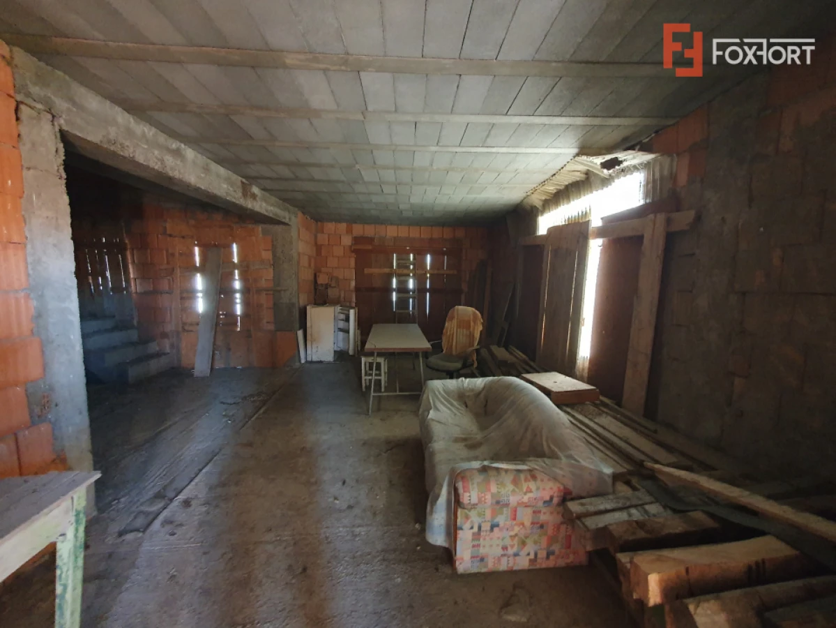 Casa individuala la rosu, intabulata - Uliuc - Sacosu Turcesc - 6