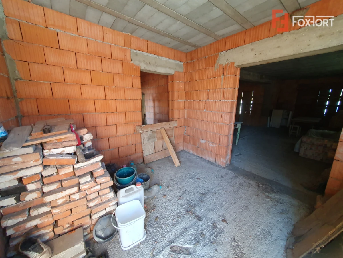 Casa individuala la rosu, intabulata - Uliuc - Sacosu Turcesc - 5