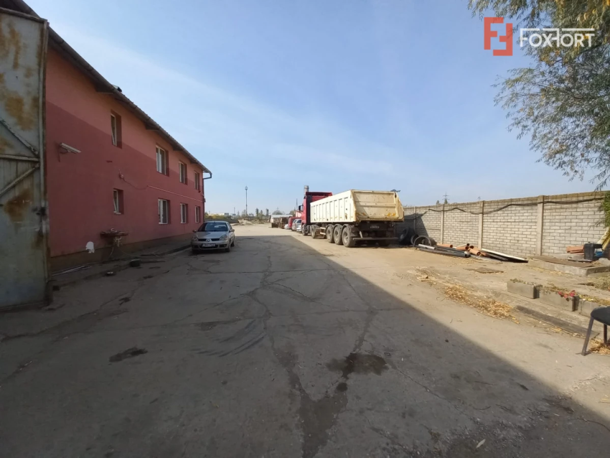 Hala industriala + Teren 7.742 mp | zona Buziasului | 1.200 mp constructii | - 7