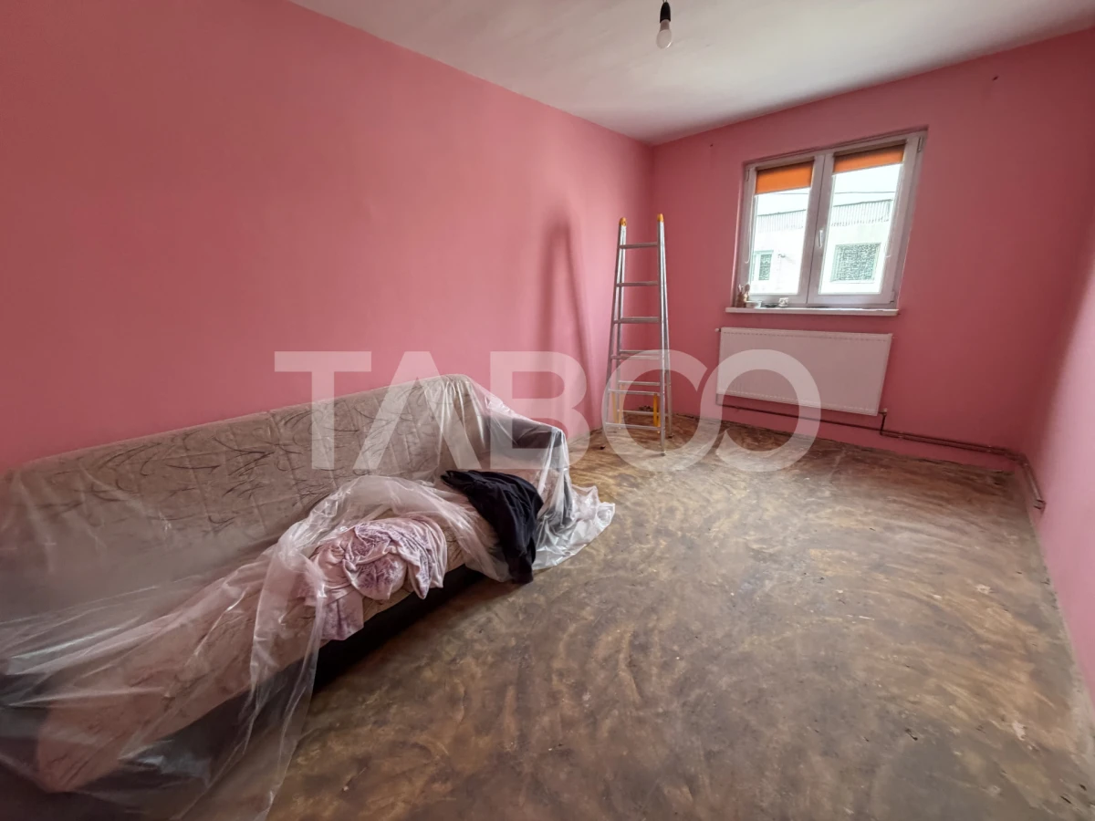Apartament 2 camere semidecomandat balcon aer conditinat 13 Decembrie - 2