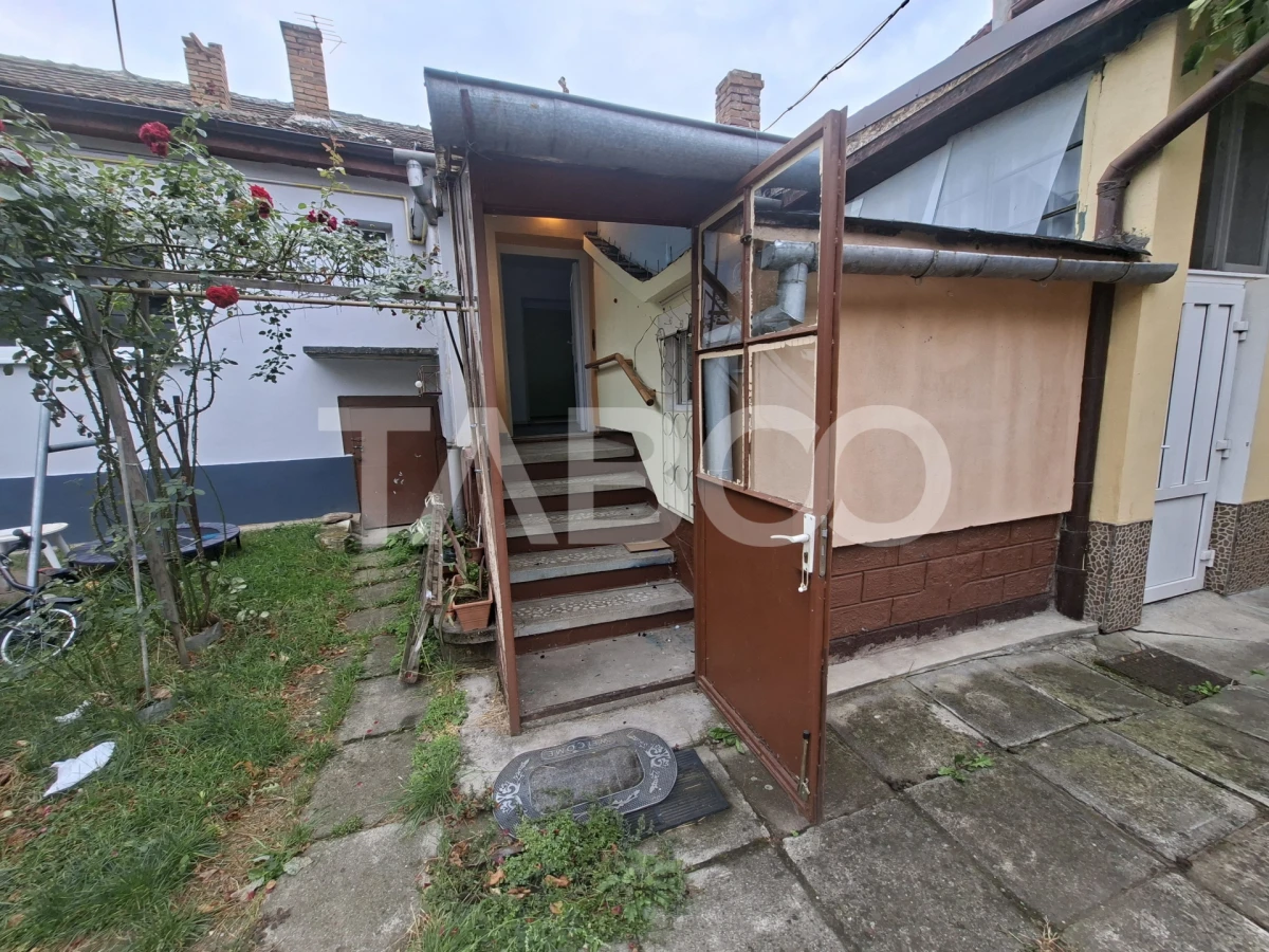 Apartament la casa de vanzare 2 camere garaj curte comuna cu 2 vecini - 8