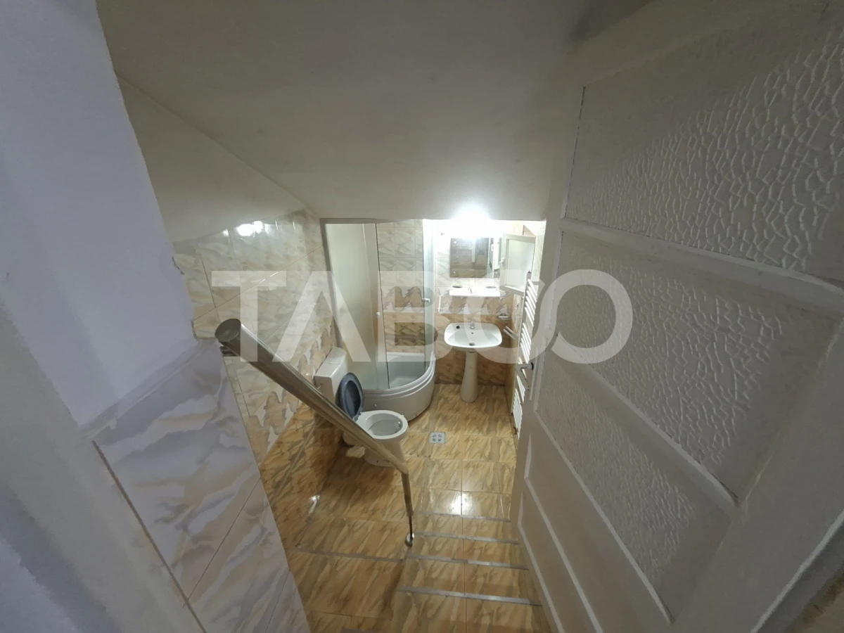 Apartament la casa de vanzare 2 camere garaj curte comuna cu 2 vecini - 7