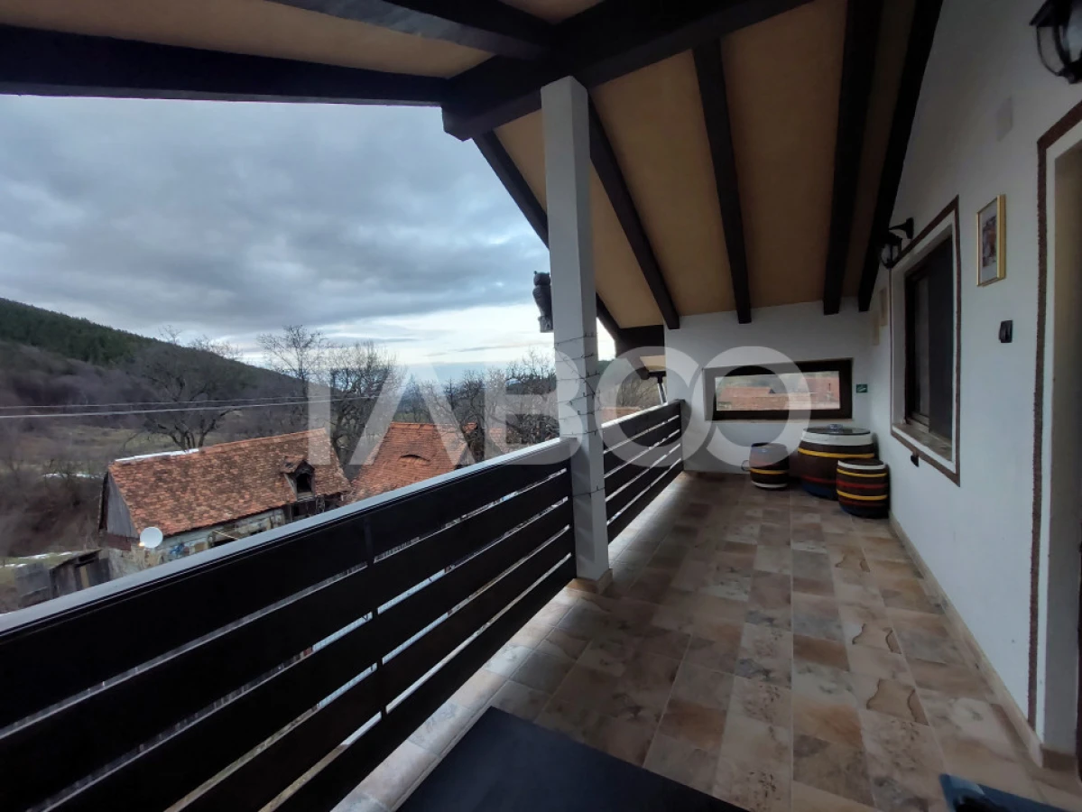 Casa de vacanta - pensiune 96 mp teren de 875 mp in Rasinari Sibiu - 1