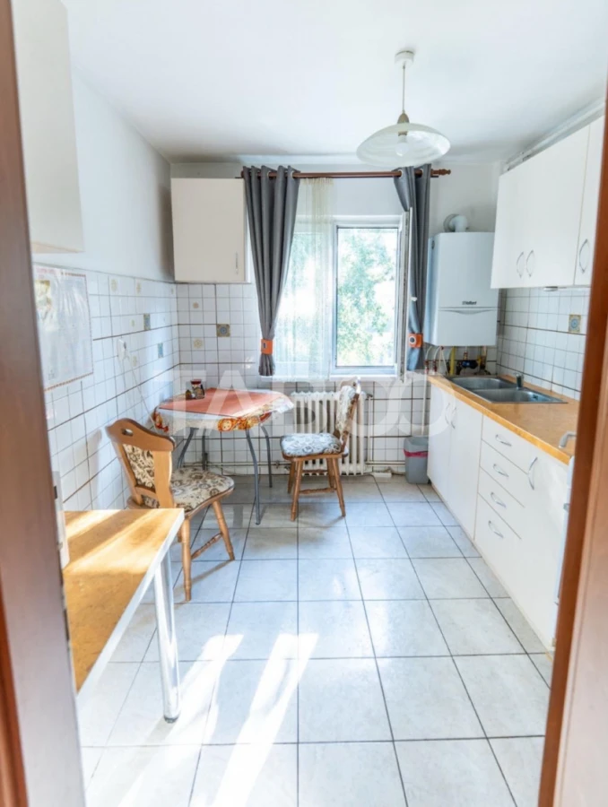 Apartament cu 3 camere si garaj de vanzare in cartierul Manastur - 4