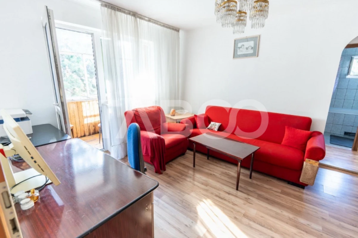 Apartament cu 3 camere si garaj de vanzare in cartierul Manastur - 1