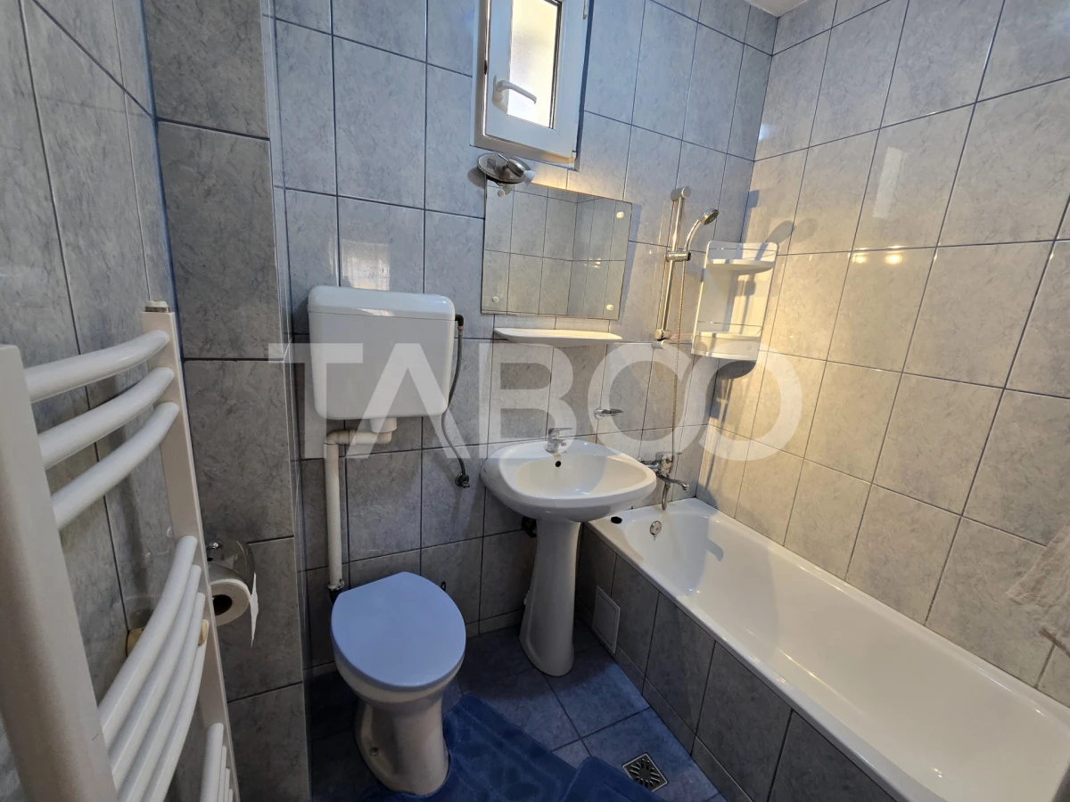 Casa individuala de vanzare cu teren 237 mp garaj in zona Lupeni Sibiu - 8