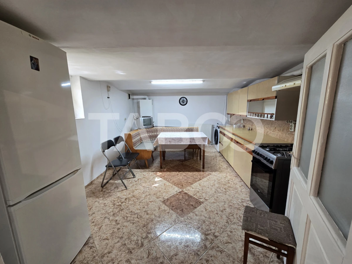 Casa individuala de vanzare cu teren 237 mp garaj in zona Lupeni Sibiu - 7