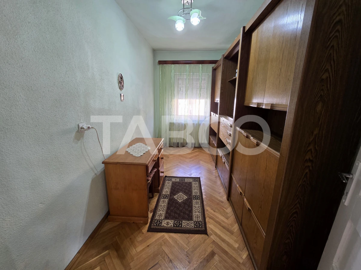 Casa individuala de vanzare cu teren 237 mp garaj in zona Lupeni Sibiu - 5