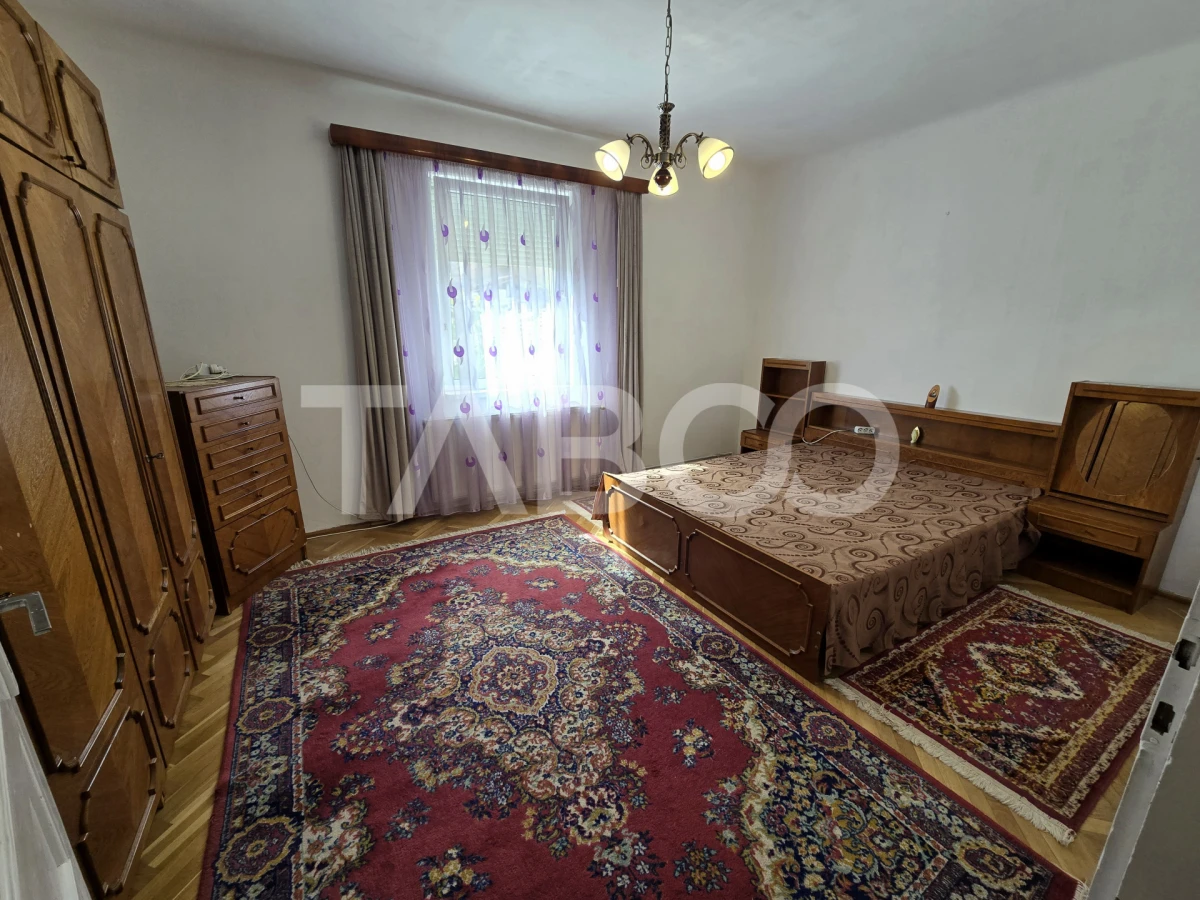 Casa individuala de vanzare cu teren 237 mp garaj in zona Lupeni Sibiu - 4
