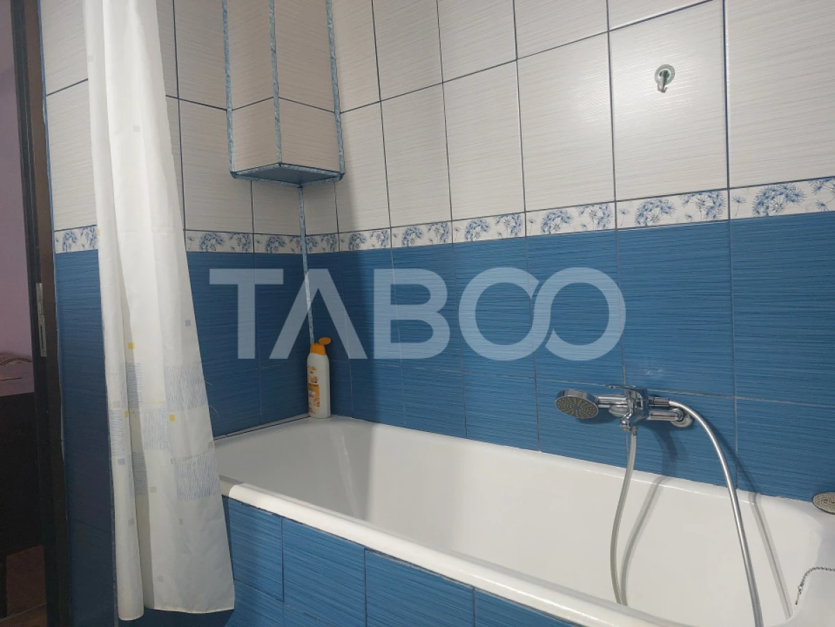 Apartament la casa 119 mpu 5 camere 2 bucatarii 3 bai gradina Cisnadie - 10