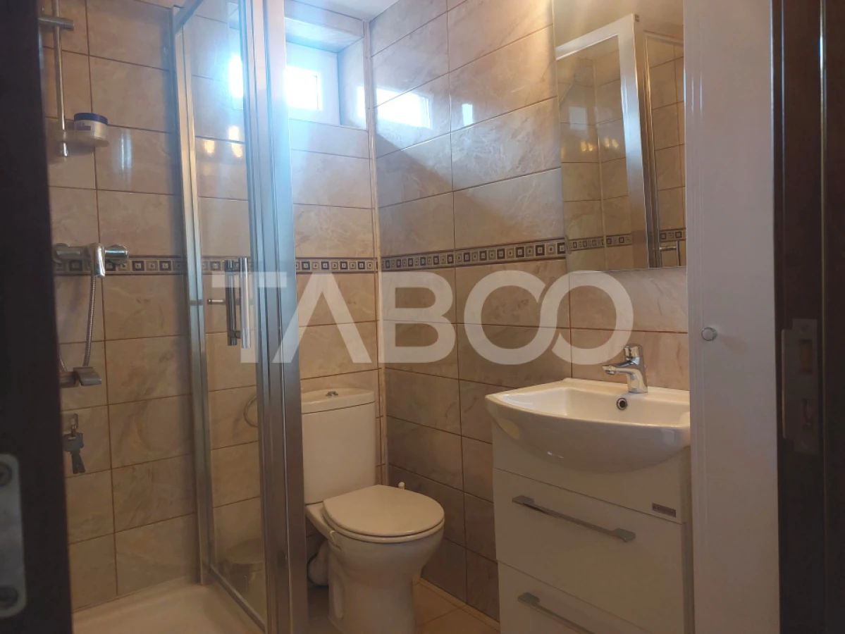 Apartament la casa 119 mpu 5 camere 2 bucatarii 3 bai gradina Cisnadie - 9