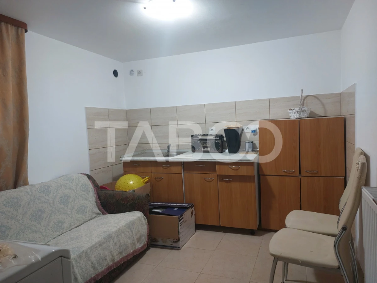 Apartament la casa 119 mpu 5 camere 2 bucatarii 3 bai gradina Cisnadie - 7