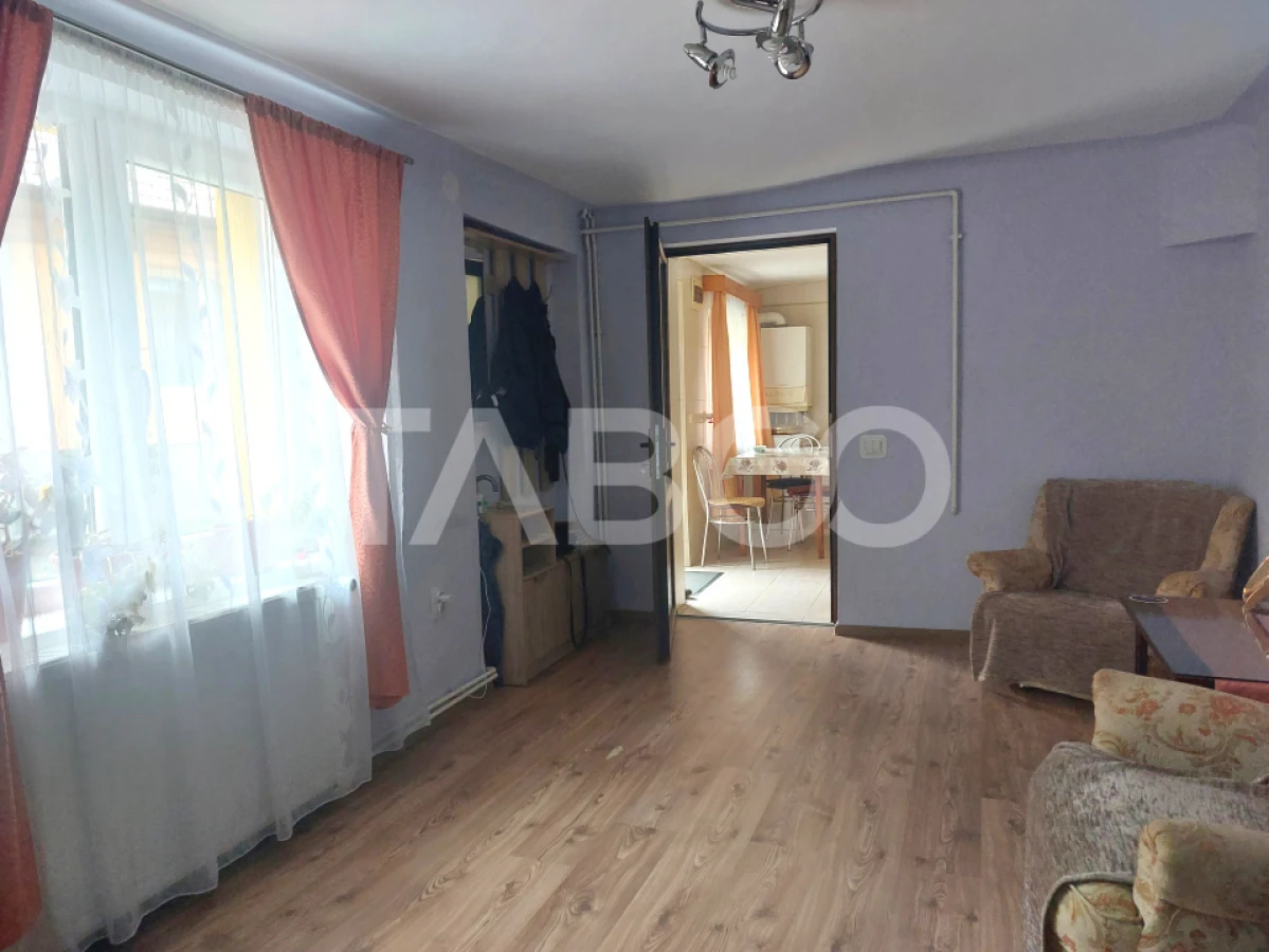 Apartament la casa 119 mpu 5 camere 2 bucatarii 3 bai gradina Cisnadie - 4
