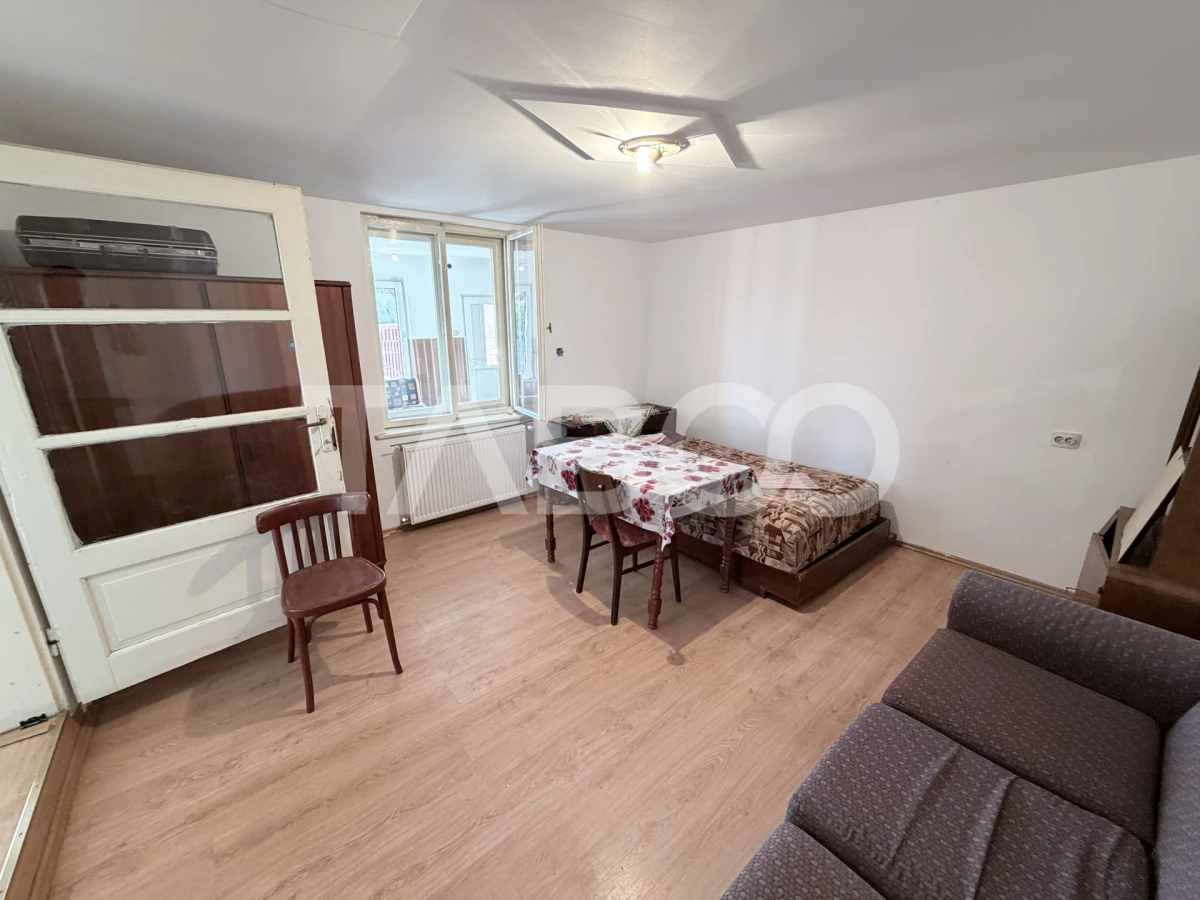 Casa individuala 500 mp teren cu acces auto in curte in Sura Mare - 6