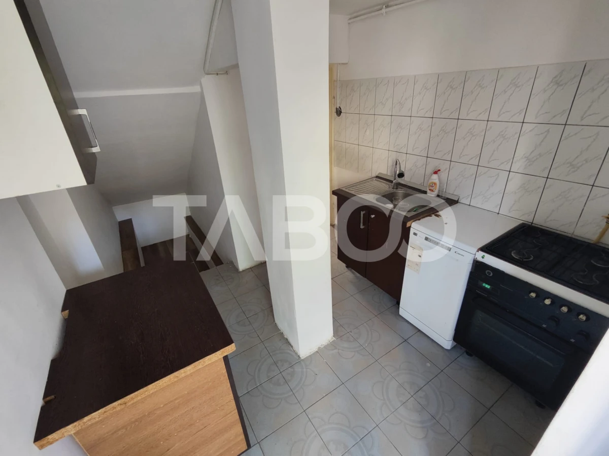 Apartament decomandat 93 utili curte proprie pivnita Sub Arini Sibiu - 9