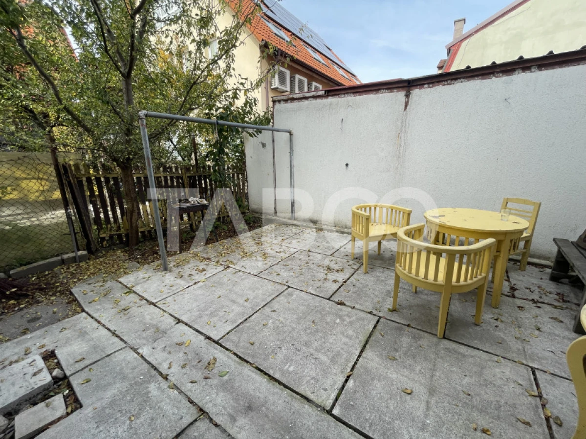 Apartament decomandat 93 utili curte proprie pivnita Sub Arini Sibiu - 2