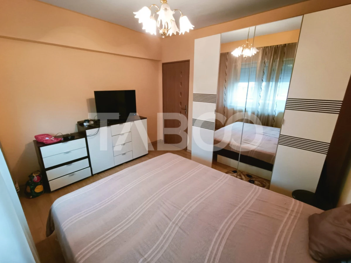 Apartament cu 3 camere 2 bai 63 mp utili etaj 1 in Sibiu zona Turnisor - 4