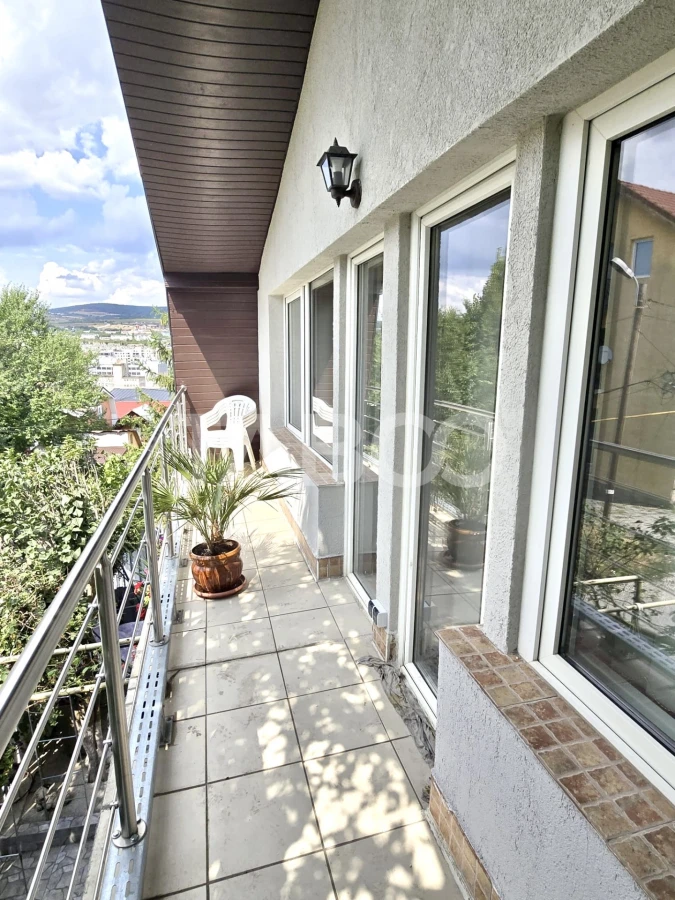 Casa individuala de vanzare la cheie in Cartierul Gruia - 10