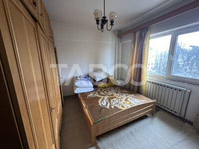 Apartament de inchiriat 2 camere decomandat etaj 3 mobilat utilat