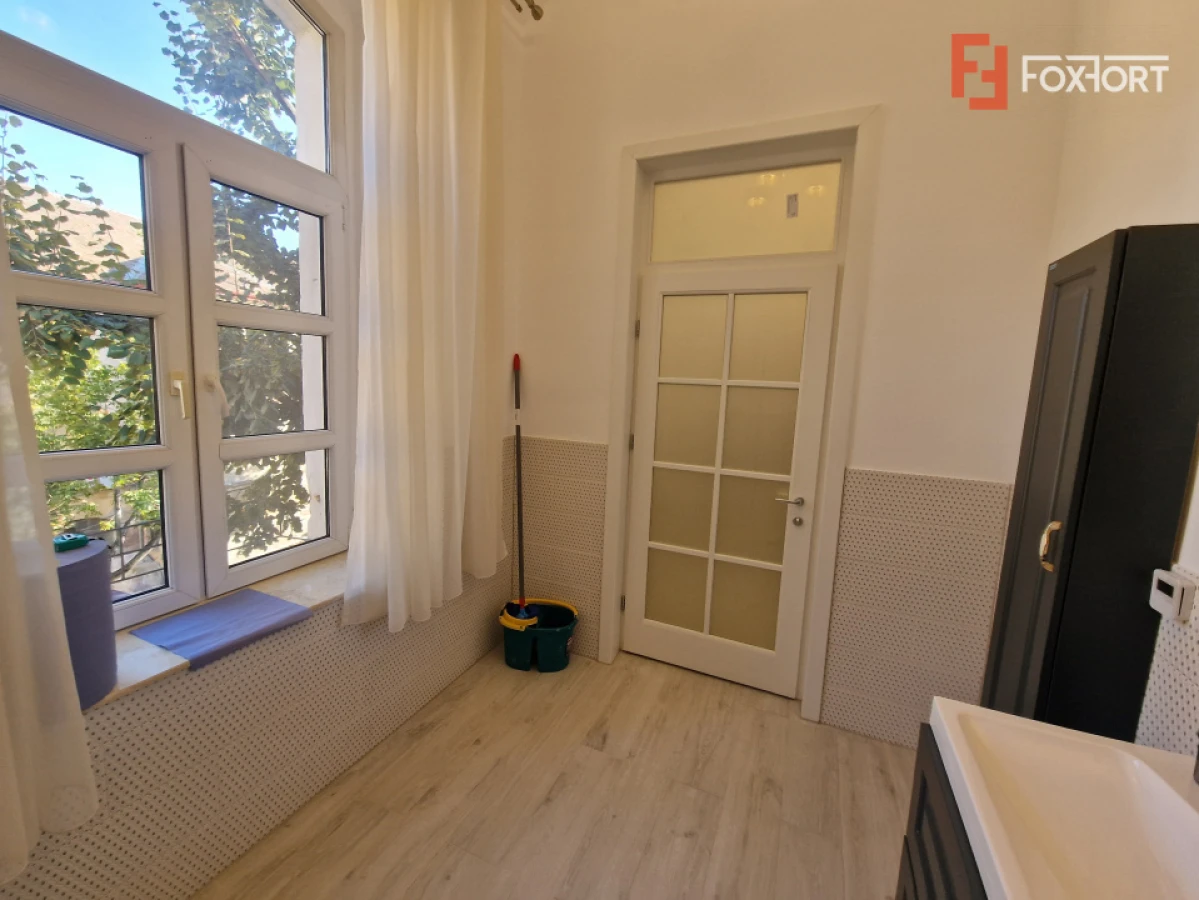 Apartament cu 3 camere de inchiriat in Piata Libertatii - 10
