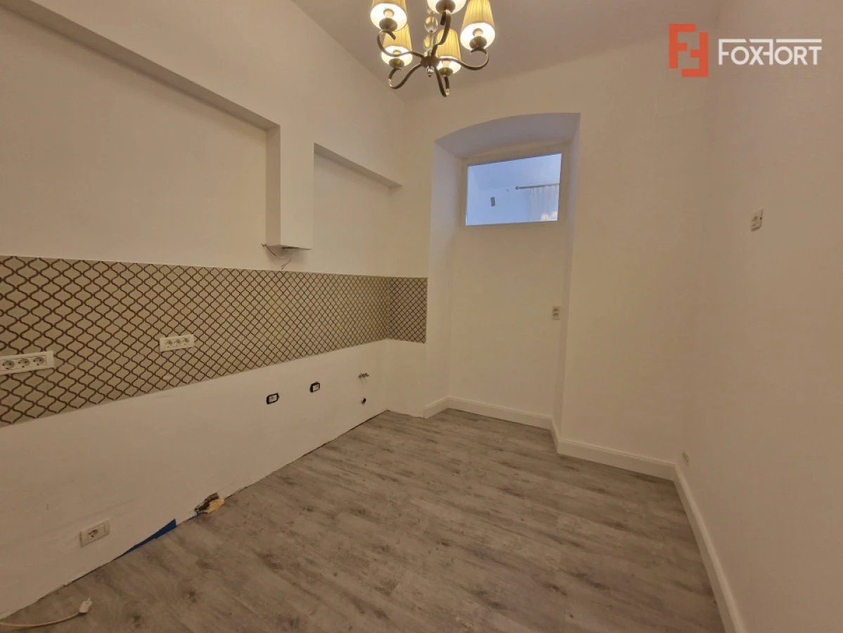 Apartament cu 3 camere de inchiriat in Piata Libertatii - 9
