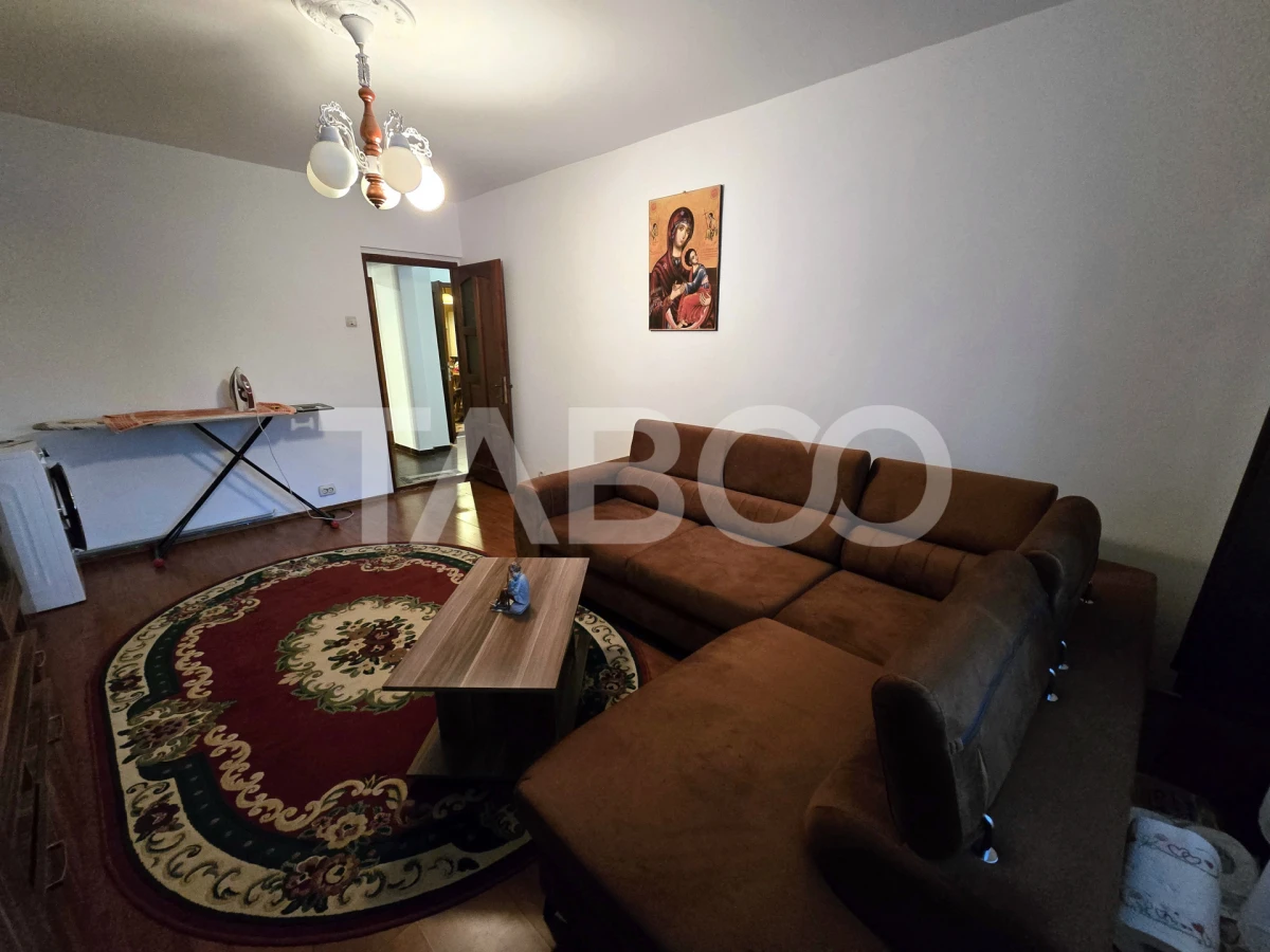 Apartament 3 camere decomandat 72 mpu 2 bai pivnita Vasile Aaron Sibiu - 2