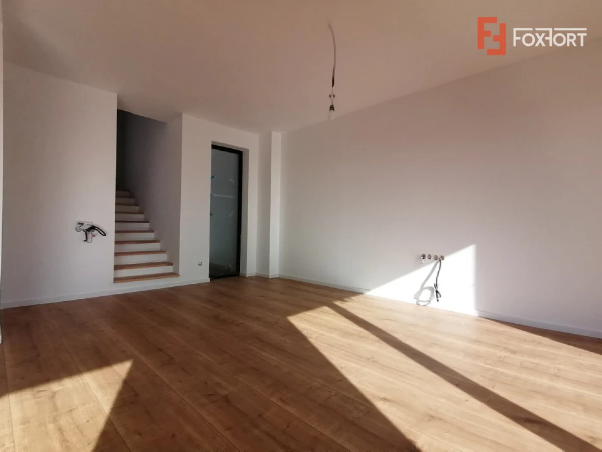 Duplex 4 camere Mosnita Noua pozitionat la asfalt cu toate utilitatile - 9