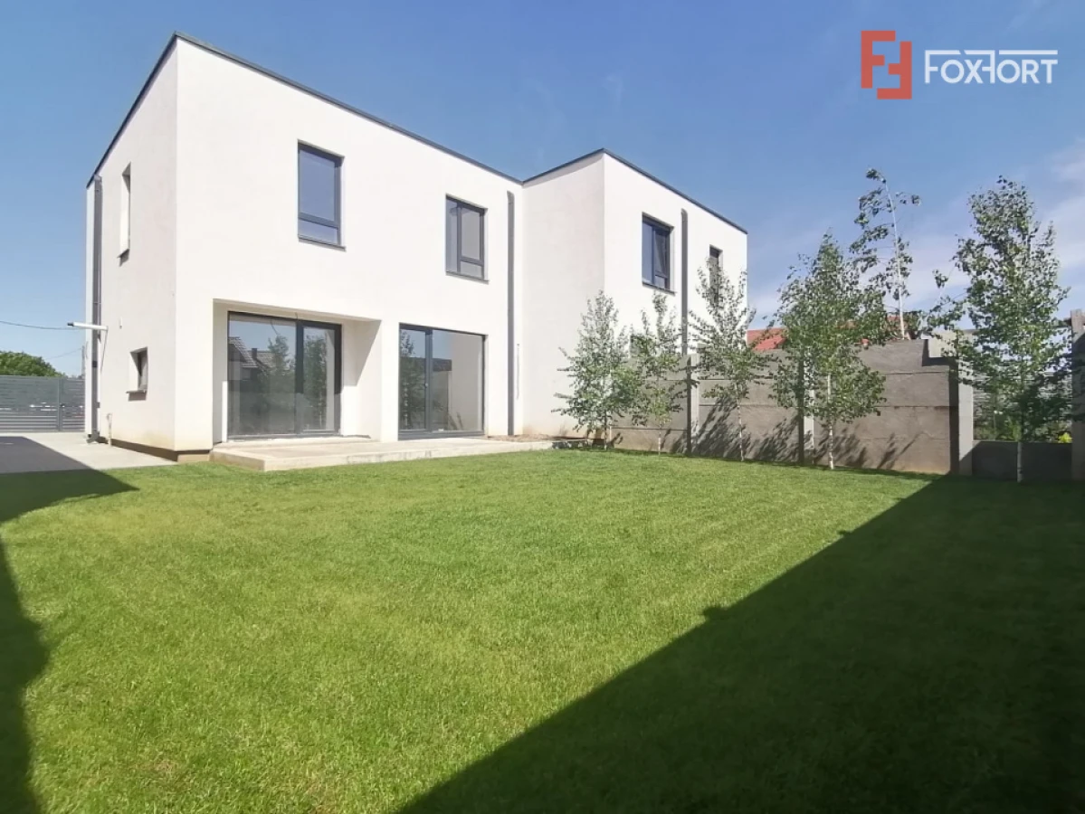 Duplex 4 camere Mosnita Noua pozitionat la asfalt cu toate utilitatile - 1