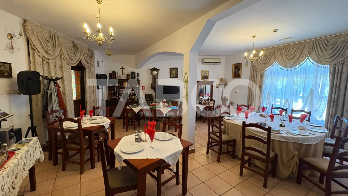 Pensiune de vanzare 36 camere restaurant terasa piscina in Rasinari - 4