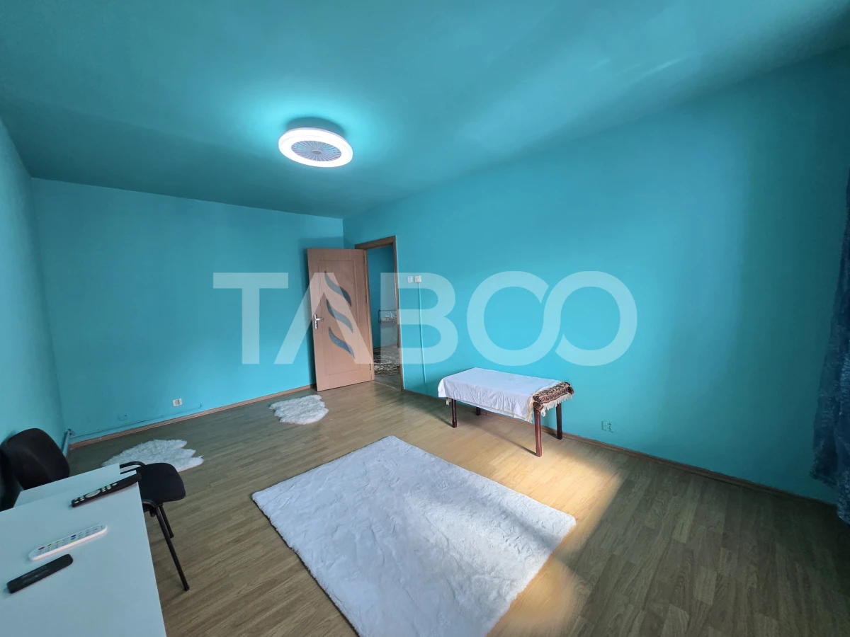 Comision 0 Apartament 3 camere de vanzare decomandat etaj 2 V.Aaron - 10