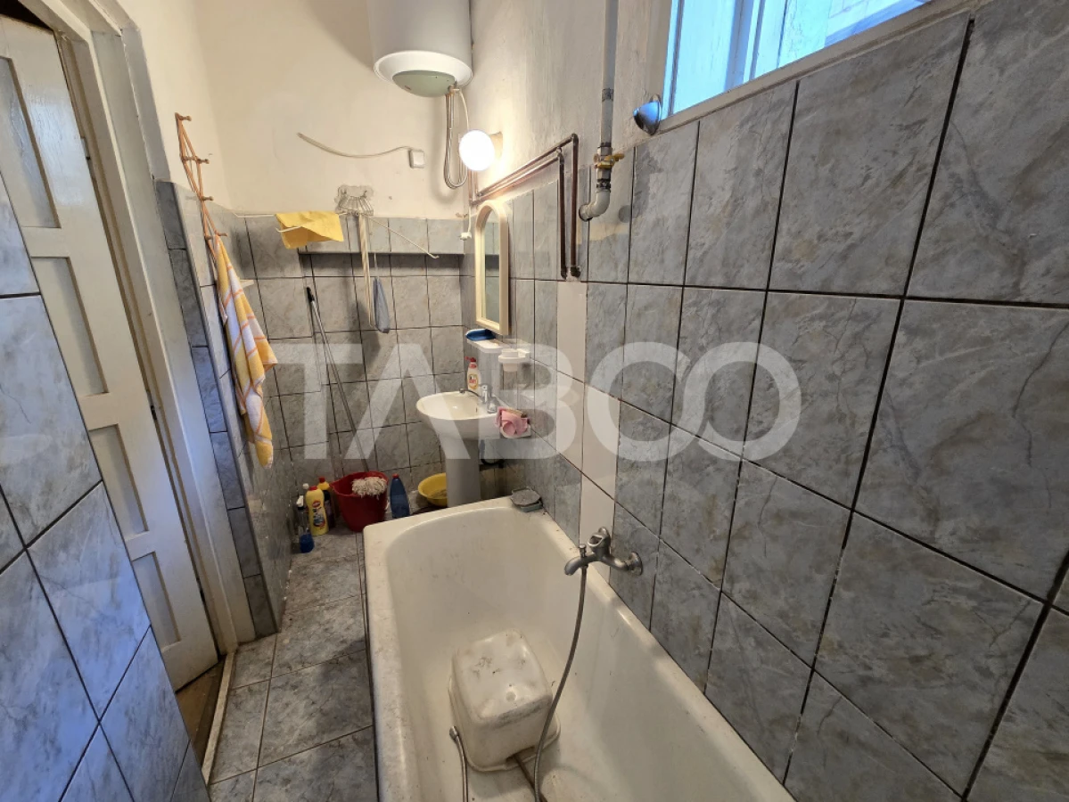 Casa tip duplex de vanzare la curte comuna pivnita in Piata Cluj Sibiu - 9