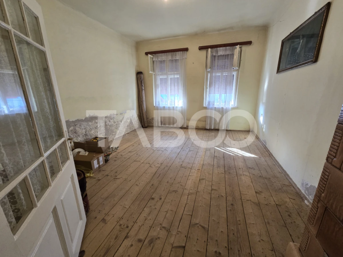 Casa tip duplex de vanzare la curte comuna pivnita in Piata Cluj Sibiu - 2