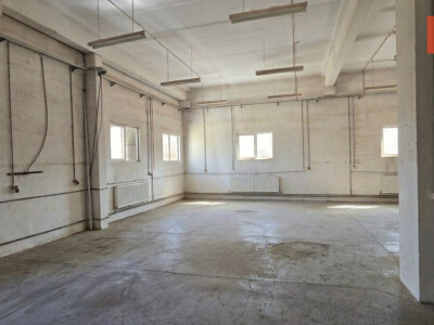 Spatiu industrial si birouri de inchiriat | Zona Semicentrala | 640 mp