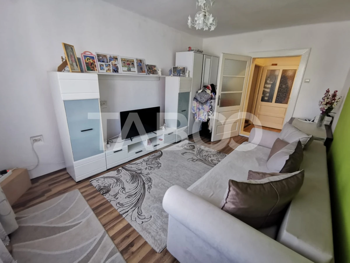 Casa individuala cu 5 camere si 687 mp teren in zona Lazaret - 10