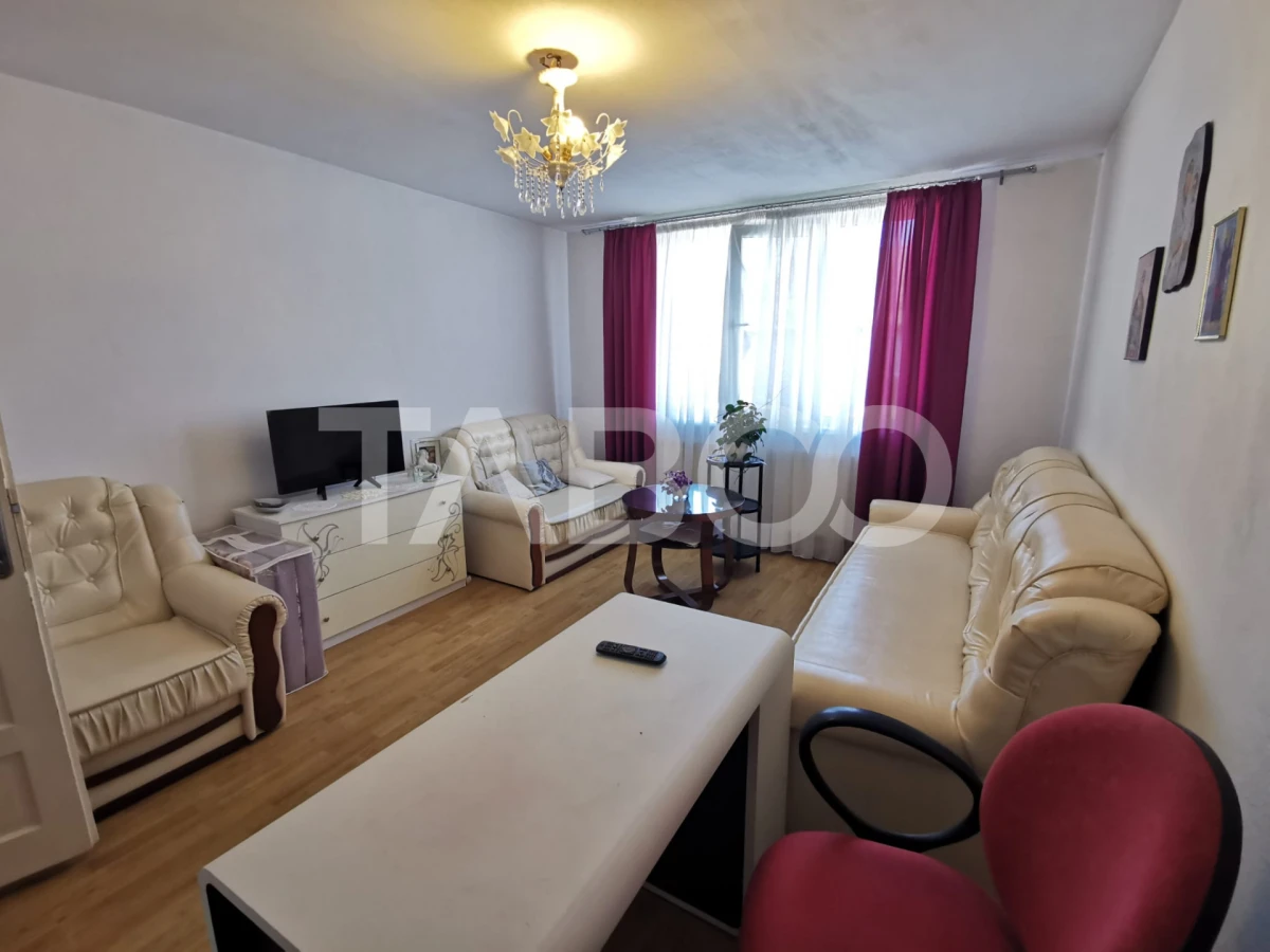 Casa individuala cu 5 camere si 687 mp teren in zona Lazaret - 9