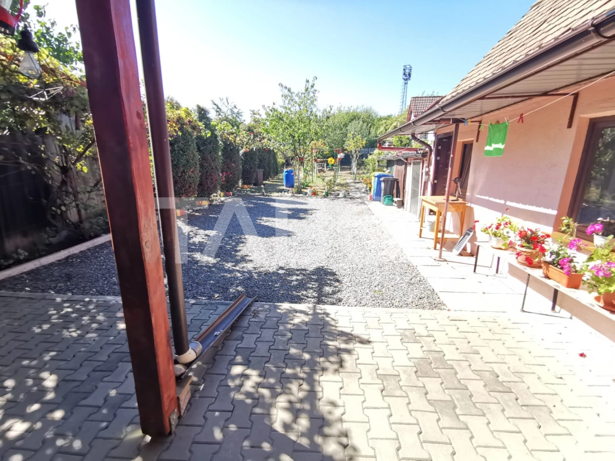 Casa individuala cu 5 camere si 687 mp teren in zona Lazaret - 8