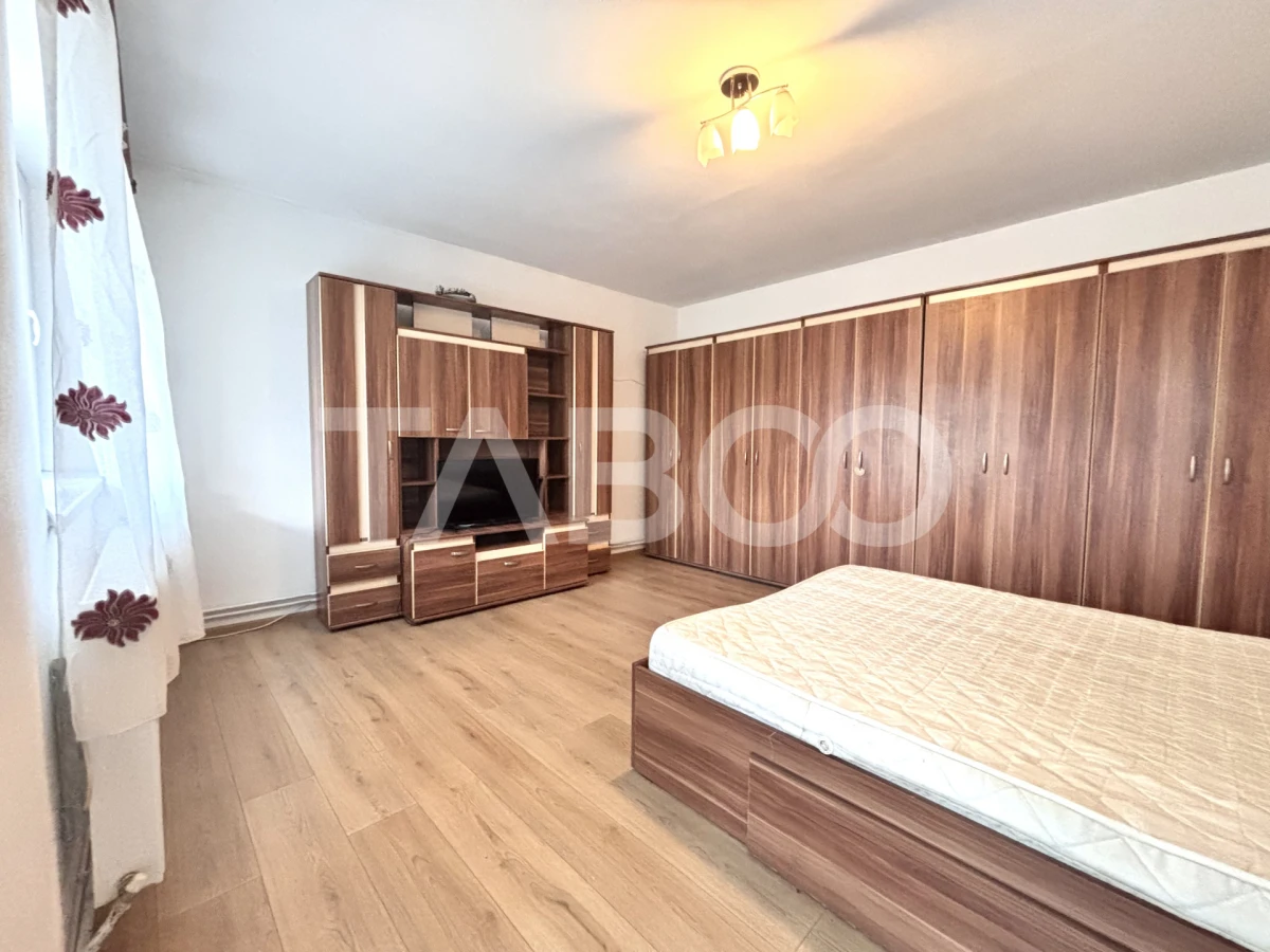 Casa individuala de vanzare cu teren de 929 mp front de 44 ml Someseni - 3