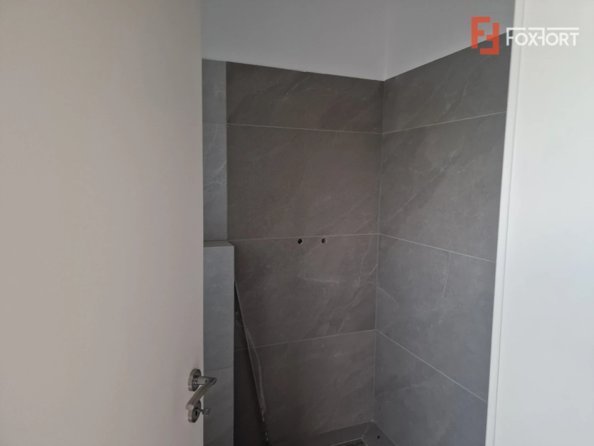 Duplex cu 4 camere de vanzare in Utvin - 7