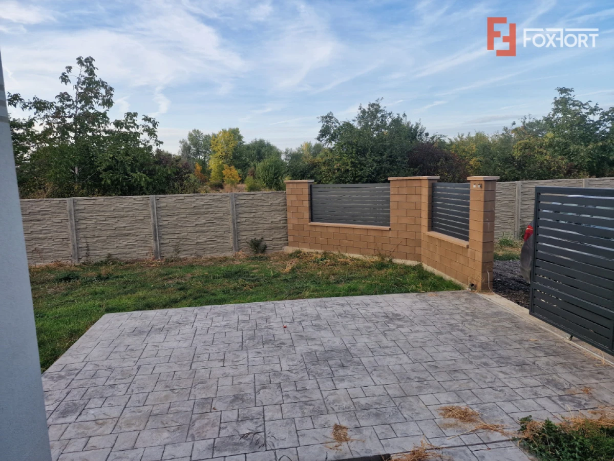 Duplex cu 4 camere de vanzare in Utvin - 2