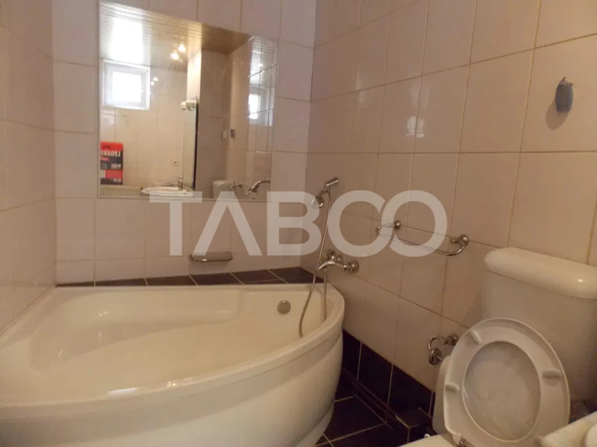 Apartament 2 camere cu balcon decomandat de inchiriat zona Strand - 4