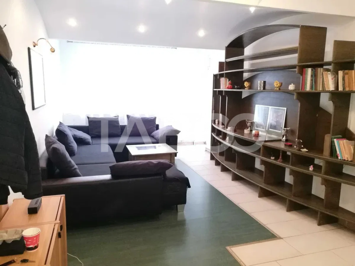 Apartament 2 camere cu balcon decomandat de inchiriat zona Strand - 3