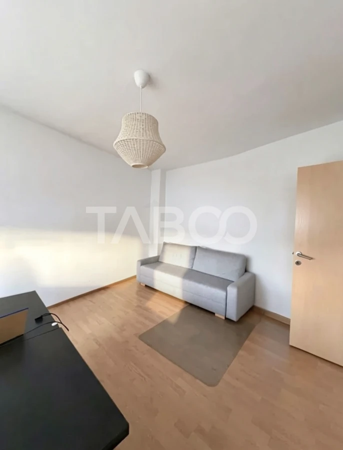 Apartament cu 2 camere de vanzare zona Ultracentrala la cheie cu lift - 1