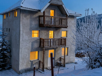 Cabana 10 camere, 4 nivele, Straja, Hunedoara, pretabil investitie