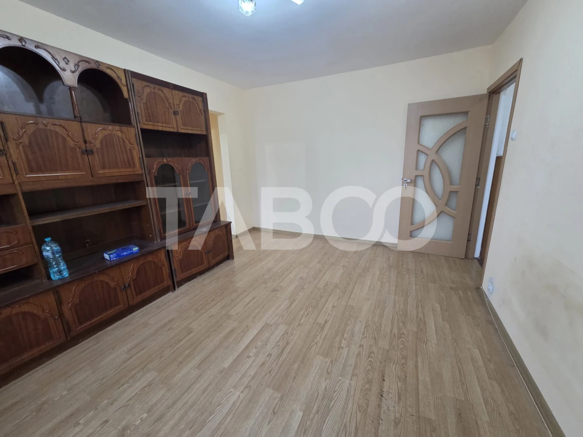 Apartament 2 camere semidecomandat de vanzare etaj 3 T. Vladimirescu - 7