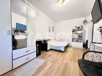 Garsoniera de vanzare in Marasti cu balcon etaj intermediar zona Expo