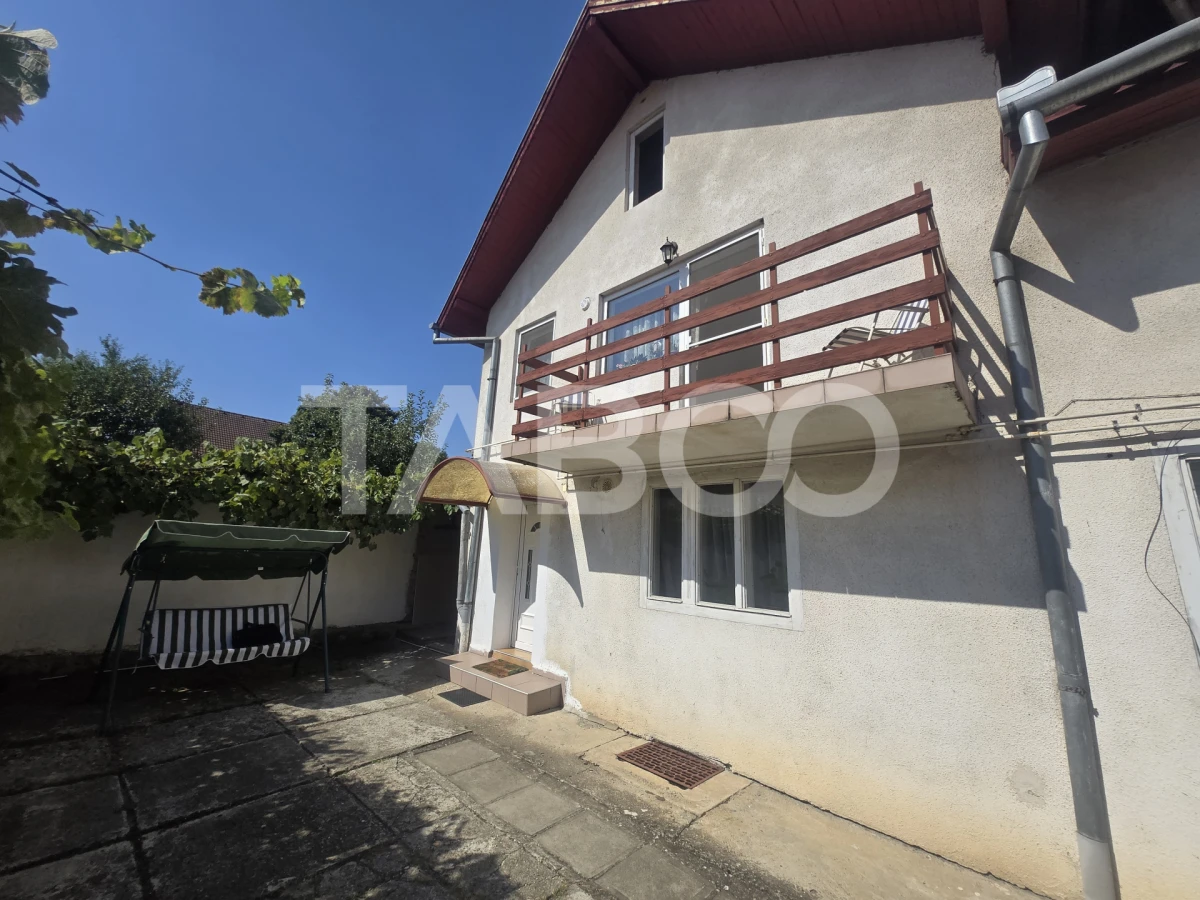Apartament 2 camere de vanzare la casa 77mp curte pivnita Sub Arini - 1