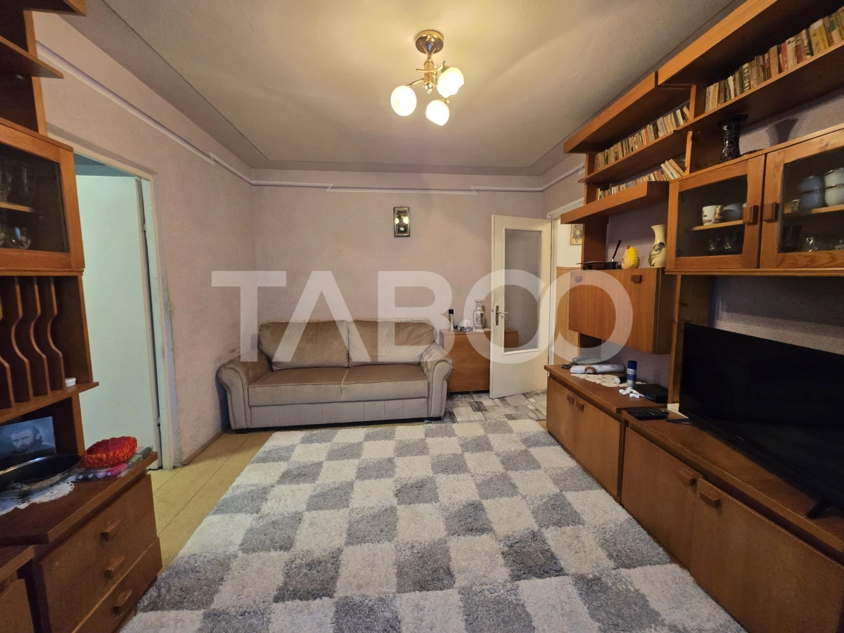 Apartament 2 camere de vanzare etaj intermediar 36mp zona Vasile Aaron - 2