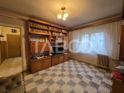 Apartament 2 camere de vanzare etaj intermediar 36mp zona Vasile Aaron