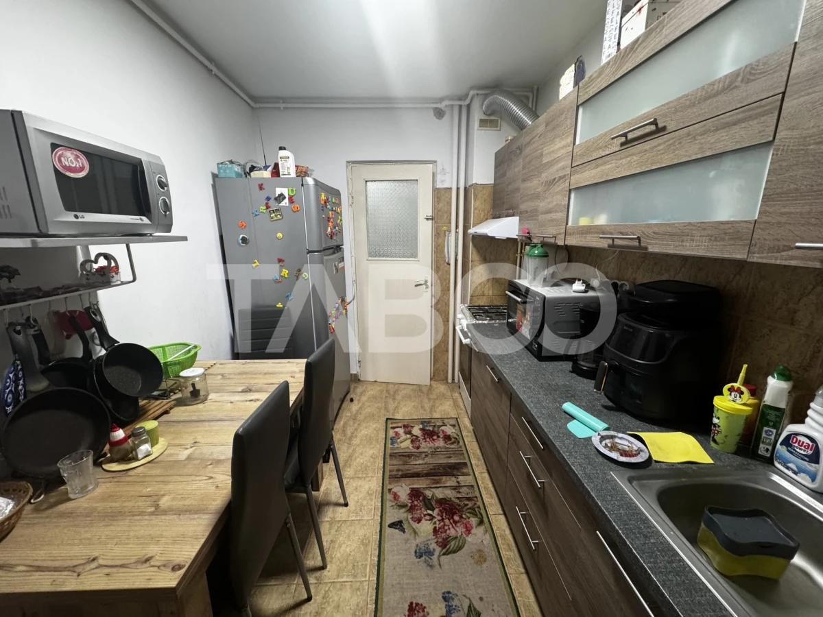 Apartament de inchiriat cu 3 camere balcon etaj 2 Mihai Viteazul Sibiu - 4