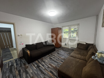 Apartament de inchiriat cu 3 camere balcon etaj 2 Mihai Viteazul Sibiu